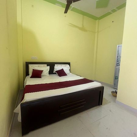 Hotel Vijay Palace Ayodhya Exterior photo