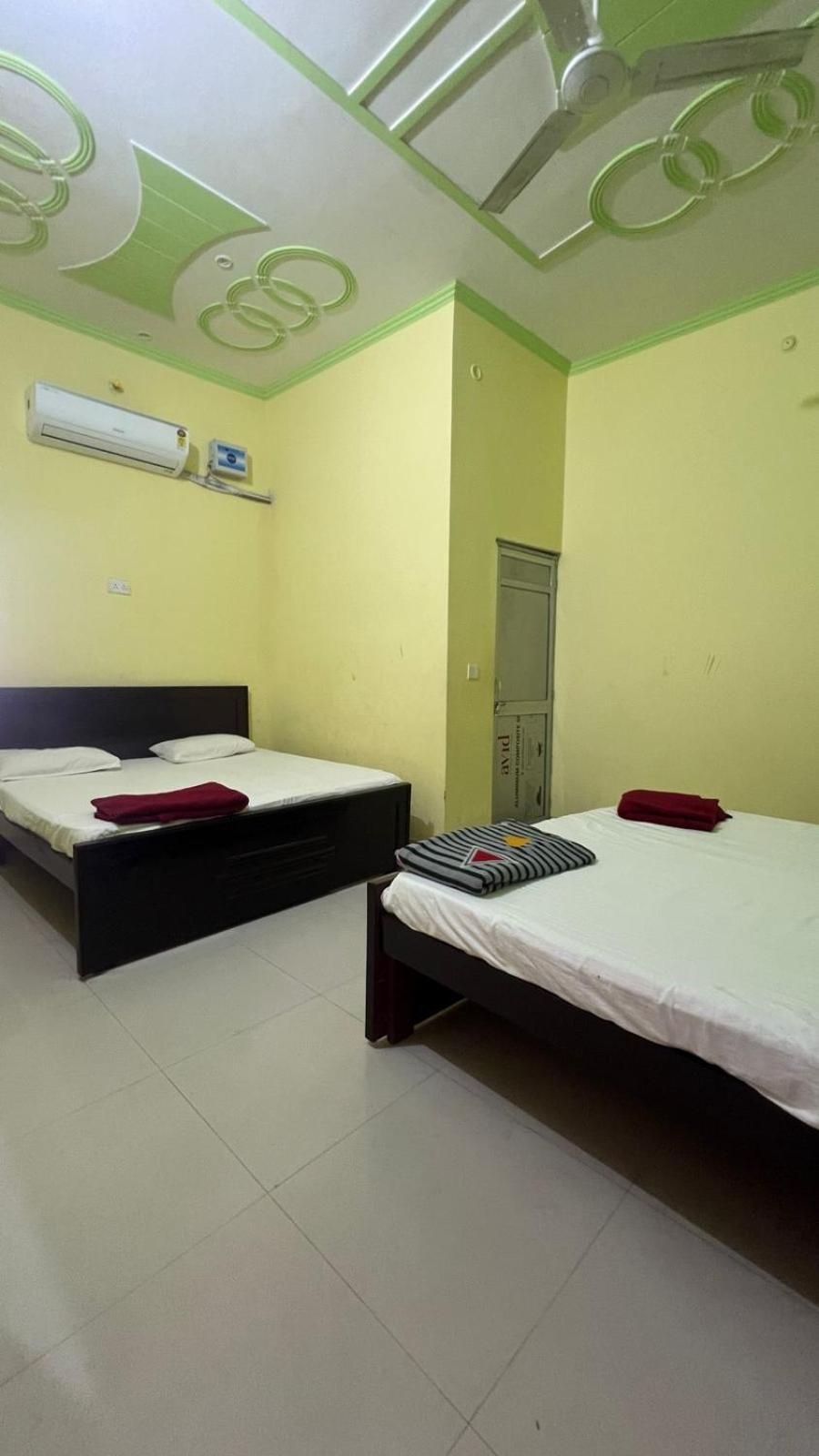 Hotel Vijay Palace Ayodhya Exterior photo